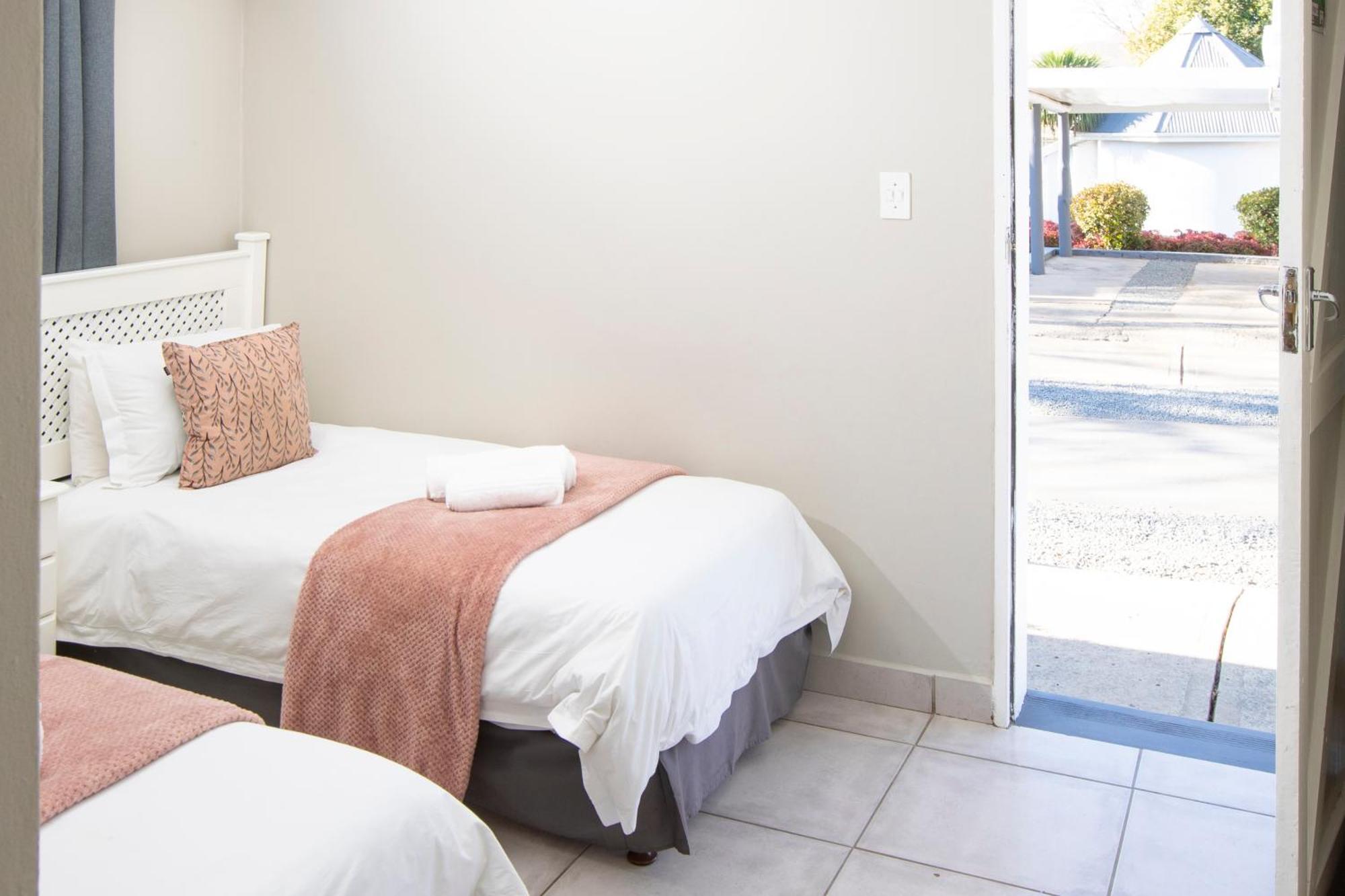 Mount Currie Inn Kokstad  Luaran gambar